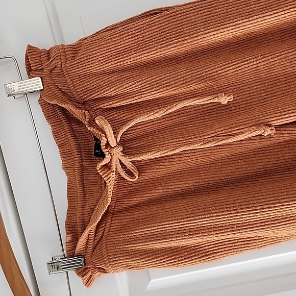 Rust Brown Textured Ribbed Drawstring Lounge Pants! - Picture 3 of 9
